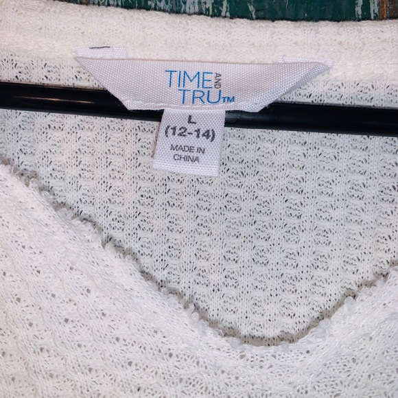 Light Ruffle Sweater 🤍 - Picture 2 of 2